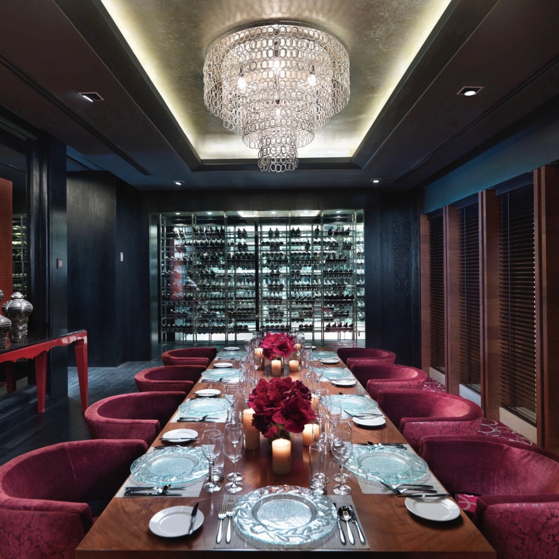 viva magenta home - dining room in magenta black red pink color design interior