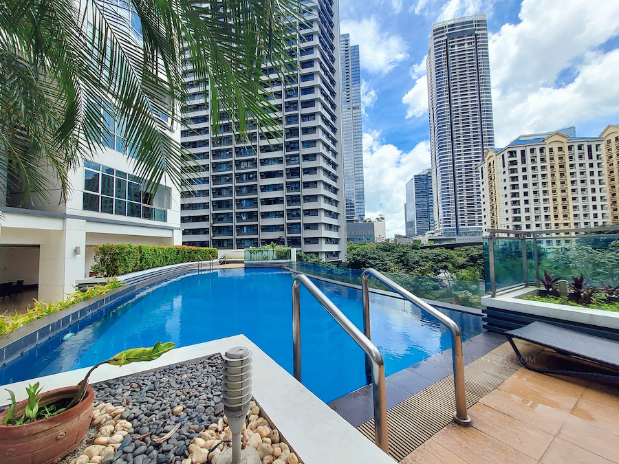 5 Important Things to Look Out for When Buying a Property - LEPH Luxury EstatePH - Amenities - Crescent Park Residences Burgos Circle Bonifacio Global City BGC Taguig Pool Area Swimming Overlooking Buildings