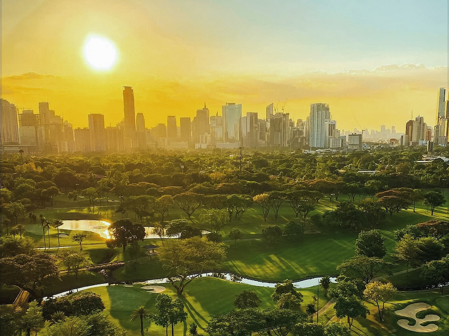 5-Important-Things-to-Look-Out-for-When-Buying-a-Property-LEPH-Luxury-EstatePH - BGC Sunset Bonifacio Global City Taguig - Makati Metro Manila Skyline - Manila Golf and Country Club