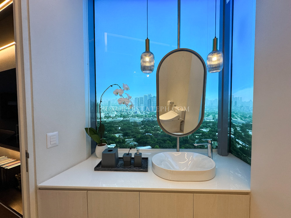 The Estate Makati (Luxury Estate PH) - Bathroom Suite (Second)